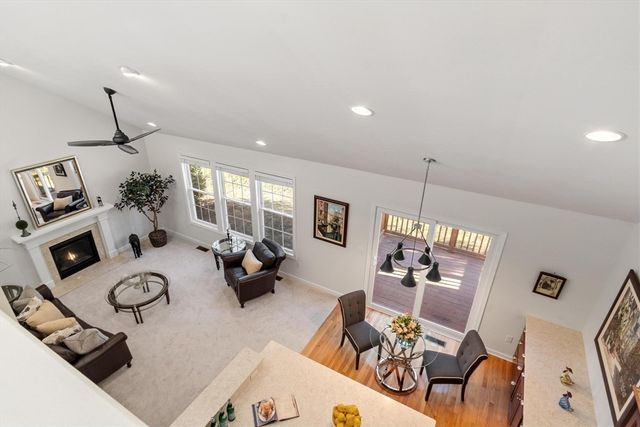 35 Greenside Ln 35, Acton, MA 01720