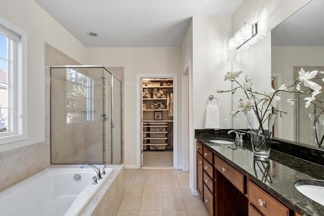 35 Greenside Ln 35, Acton, MA 01720