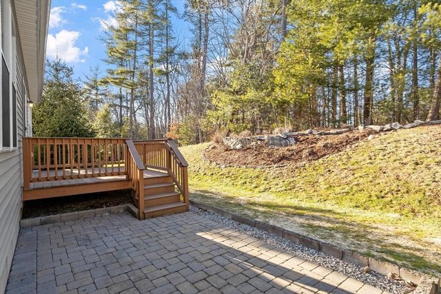 35 Greenside Ln 35, Acton, MA 01720
