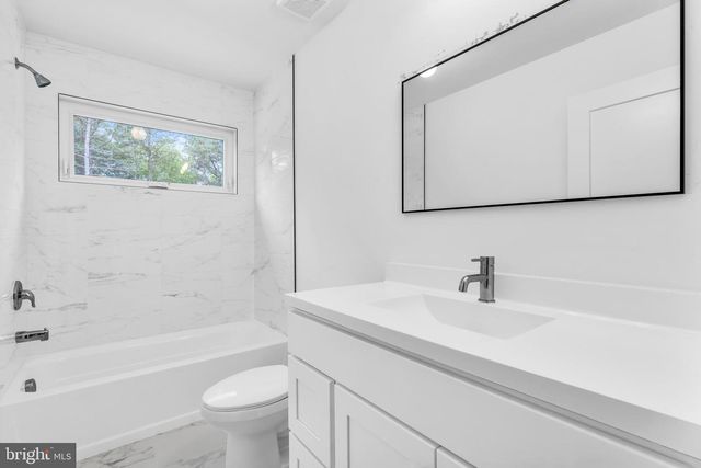 397 SOUTHERN BLVD, Bayville, NJ 08721