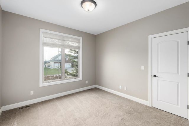 821 N Fairoaks Ct, Andover, KS 67002