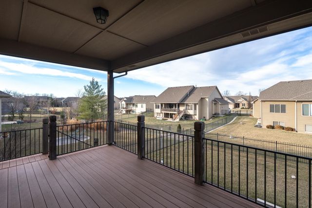 821 N Fairoaks Ct, Andover, KS 67002