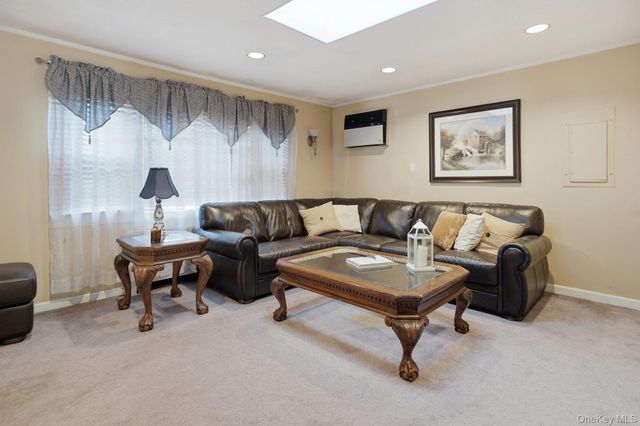 830 Terry Road, Hauppauge, NY 11788
