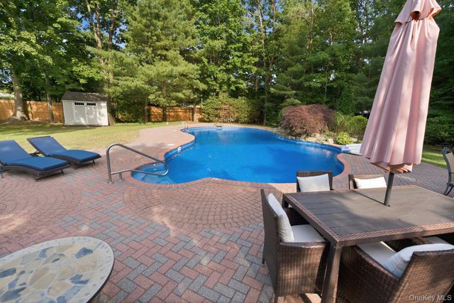830 Terry Road, Hauppauge, NY 11788