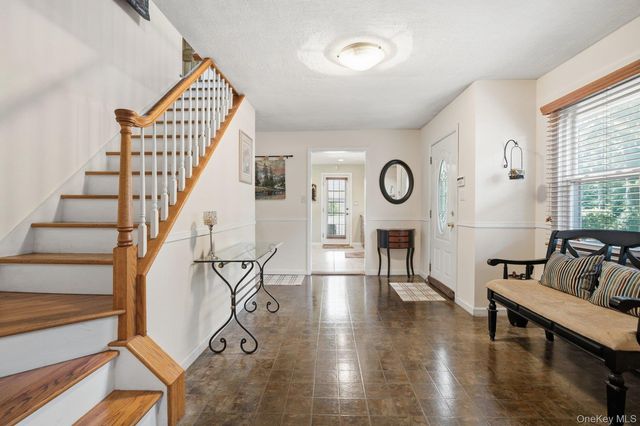830 Terry Road, Hauppauge, NY 11788