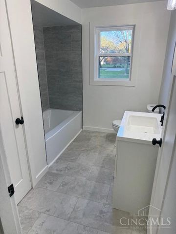 6824 St Rt 48, Goshen Twp, OH 45140