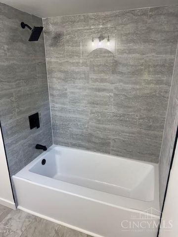 6824 St Rt 48, Goshen Twp, OH 45140