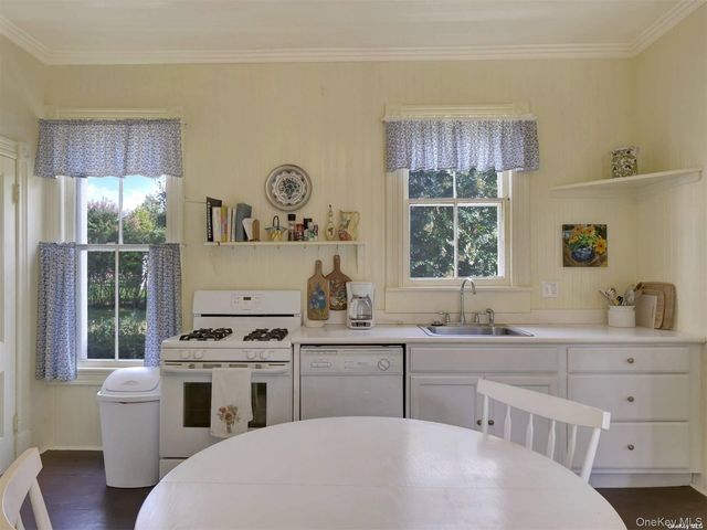 51 Quogue Street, Quogue, NY 11959