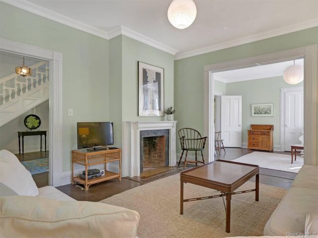 51 Quogue Street, Quogue, NY 11959