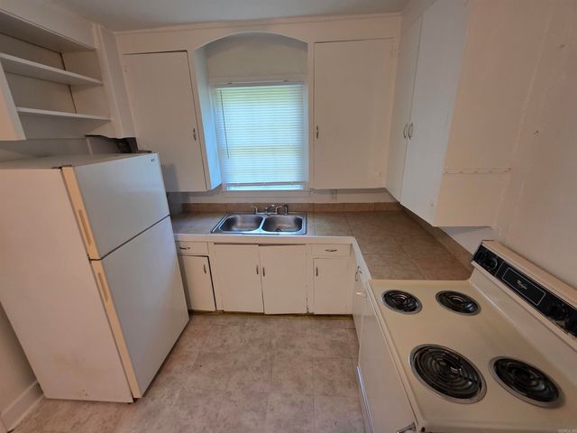 5102 W 11Th St, Little Rock, AR 72204