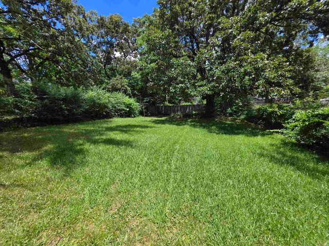 5102 W 11Th St, Little Rock, AR 72204