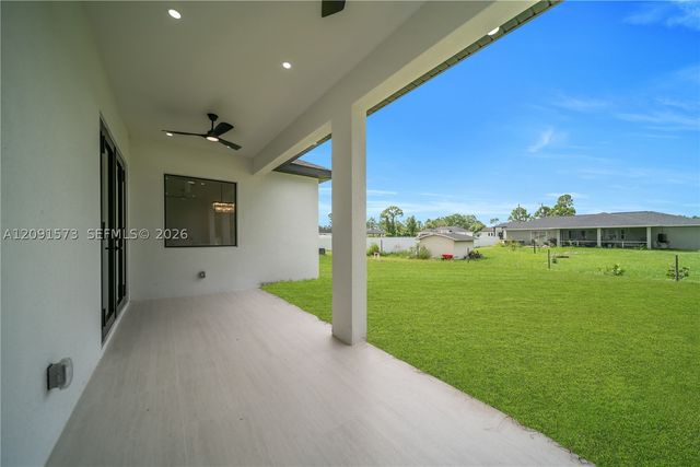 3304 18 St SW, Lehigh Acres, FL 33976