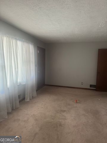 611 Woods Drive NW, Atlanta, GA 30318