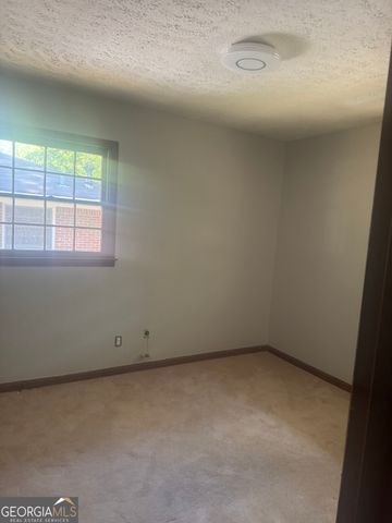 611 Woods Drive NW, Atlanta, GA 30318
