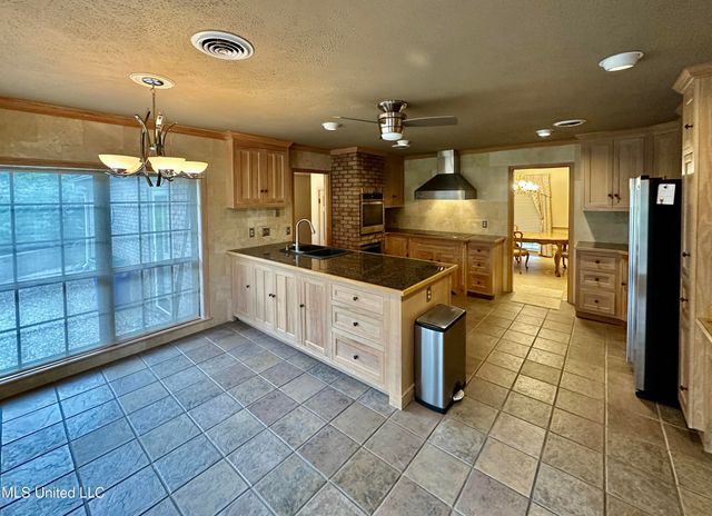 307 Longwood Drive, Clinton, MS 39056