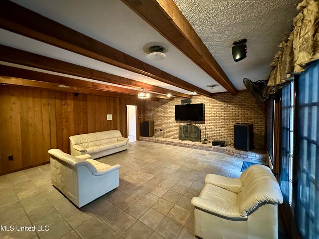 307 Longwood Drive, Clinton, MS 39056