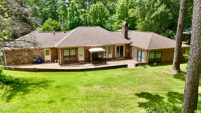 307 Longwood Drive, Clinton, MS 39056