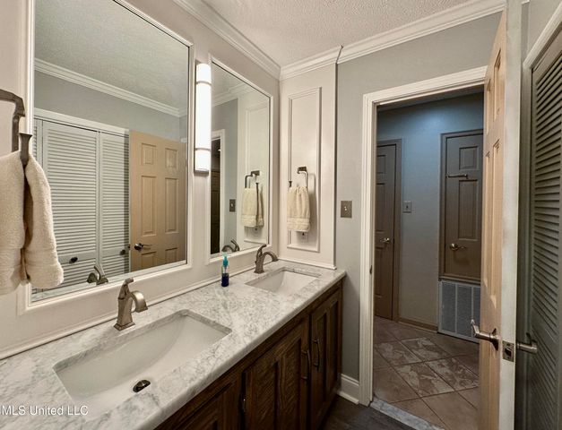 307 Longwood Drive, Clinton, MS 39056