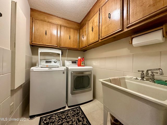 307 Longwood Drive, Clinton, MS 39056