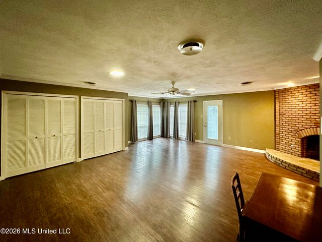 307 Longwood Drive, Clinton, MS 39056