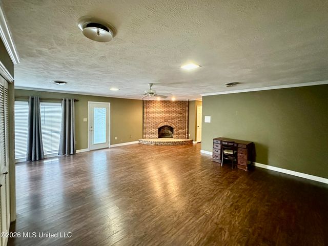 307 Longwood Drive, Clinton, MS 39056