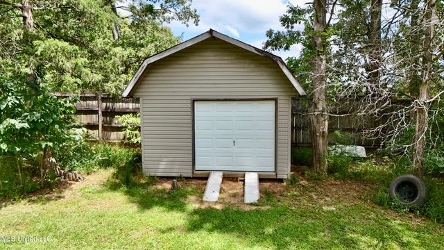 307 Longwood Drive, Clinton, MS 39056