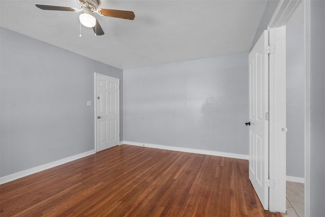 5837 Locke Avenue D, Fort Worth, TX 76107