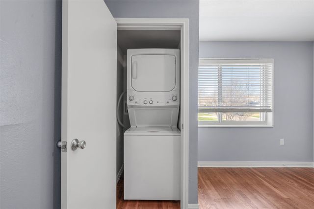 5837 Locke Avenue D, Fort Worth, TX 76107