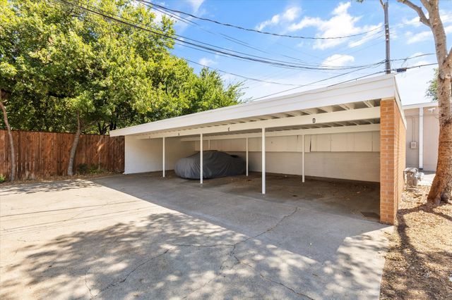 5837 Locke Avenue D, Fort Worth, TX 76107