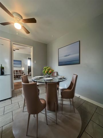 5837 Locke Avenue D, Fort Worth, TX 76107