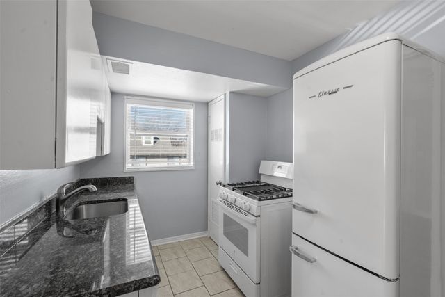 5837 Locke Avenue D, Fort Worth, TX 76107