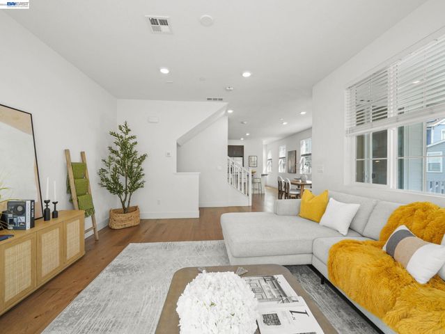 37613 Salt Grass Rd, Newark, CA 94560