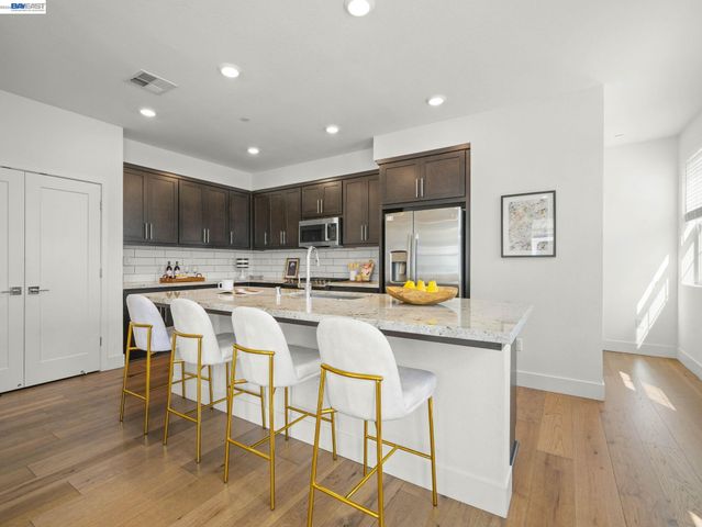 37613 Salt Grass Rd, Newark, CA 94560