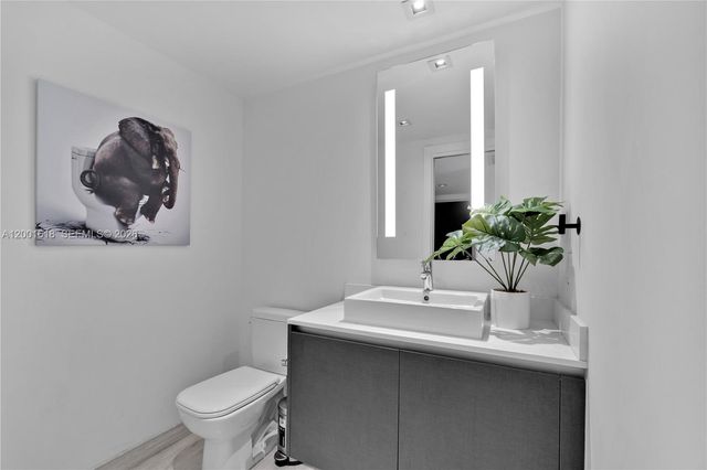 1451 Brickell Ave 1004, Miami, FL 33131