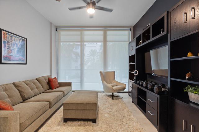 2770 NE 14TH Street 203, Fort Lauderdale, FL 33304