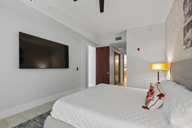 2770 NE 14TH Street 203, Fort Lauderdale, FL 33304