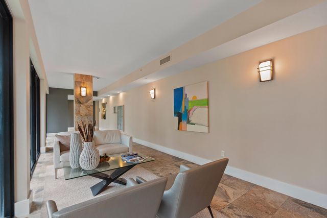 2770 NE 14TH Street 203, Fort Lauderdale, FL 33304