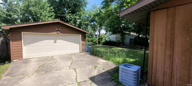 3127 Voll Lane, South Bend, IN 46615