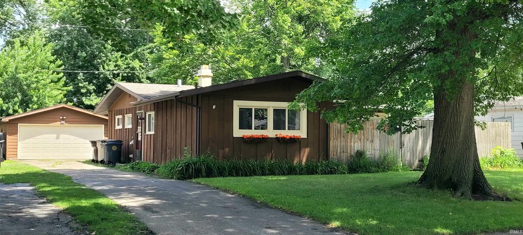 3127 Voll Lane, South Bend, IN 46615