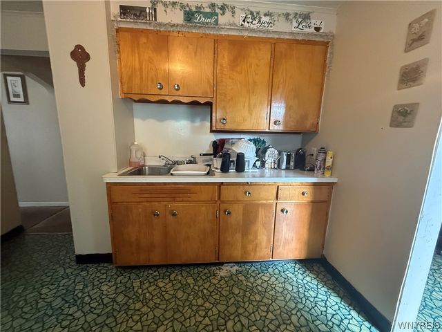 2769 Falls Street, Niagara Falls, NY 14303