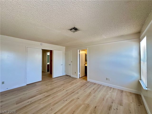 3124 Gentle Breeze Street, Las Vegas, NV 89108
