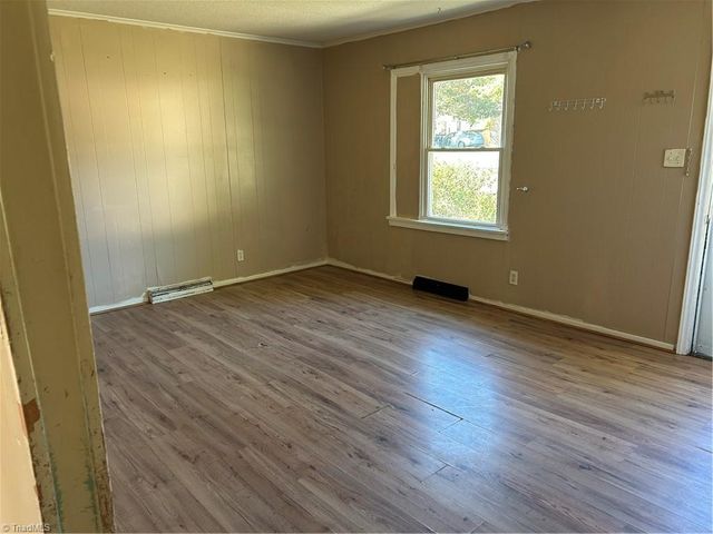 107 Pinewood Acres Drive, Greensboro, NC 27405