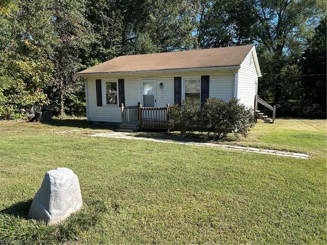 107 Pinewood Acres Drive, Greensboro, NC 27405