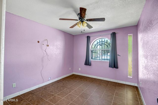 6433 W CATALINA Drive, Phoenix, AZ 85033