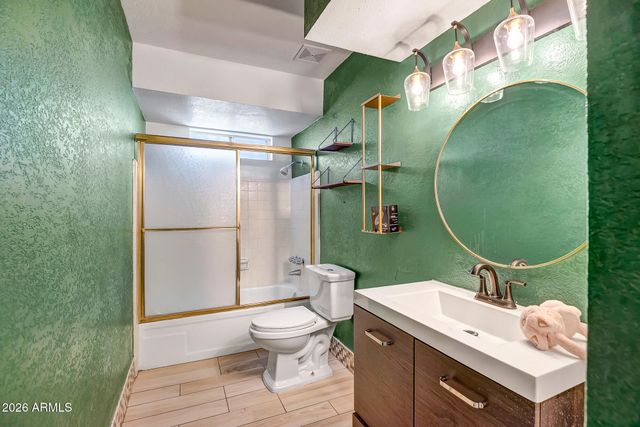 6433 W CATALINA Drive, Phoenix, AZ 85033