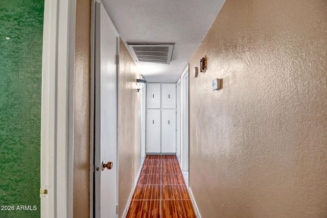 6433 W CATALINA Drive, Phoenix, AZ 85033