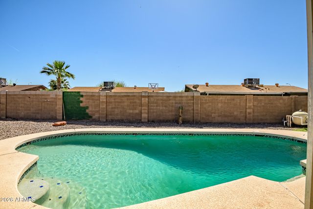 6433 W CATALINA Drive, Phoenix, AZ 85033