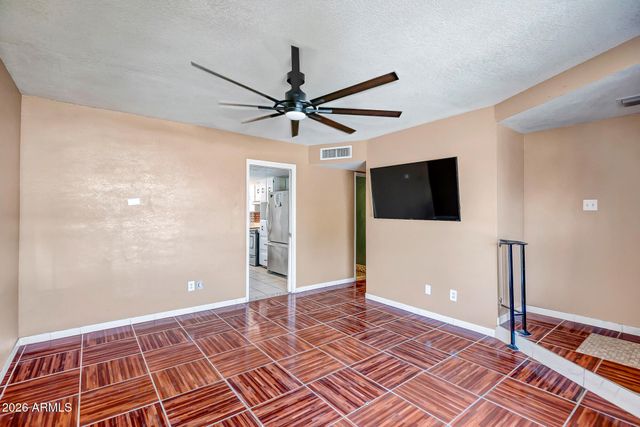 6433 W CATALINA Drive, Phoenix, AZ 85033