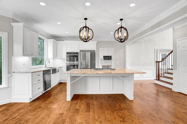 1364 Fallsbrook NW Way, Acworth, GA 30101