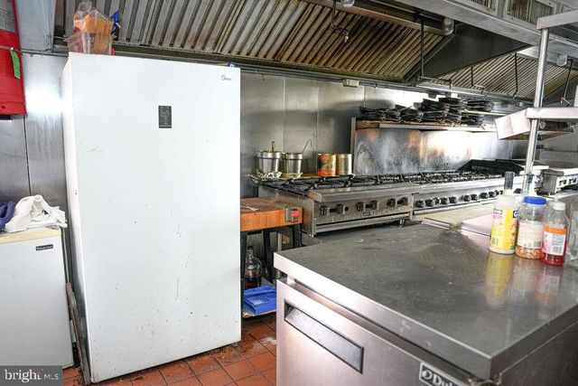 305 N MILL RD, Vineland, NJ 08360